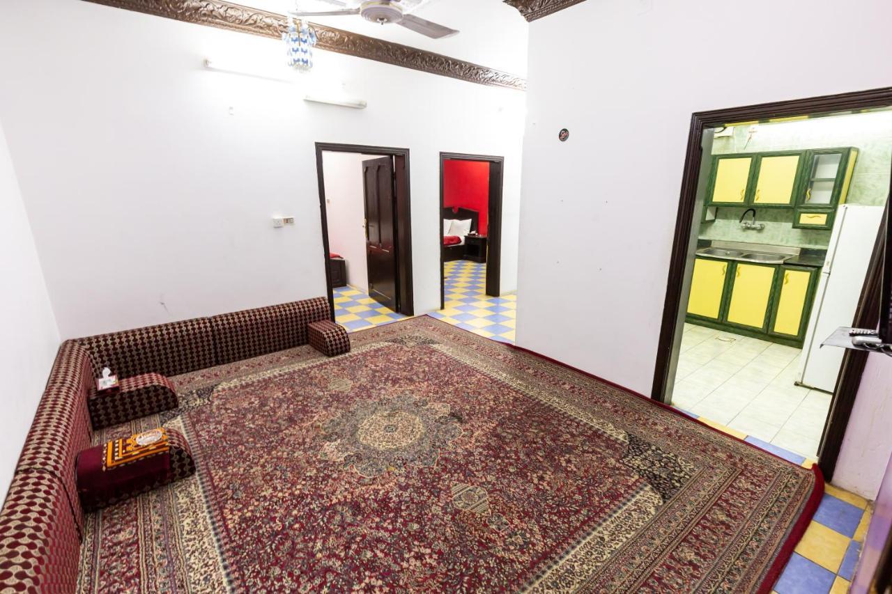 Al Eairy Furnished Apartments - Al Bahah 3 Екстер'єр фото