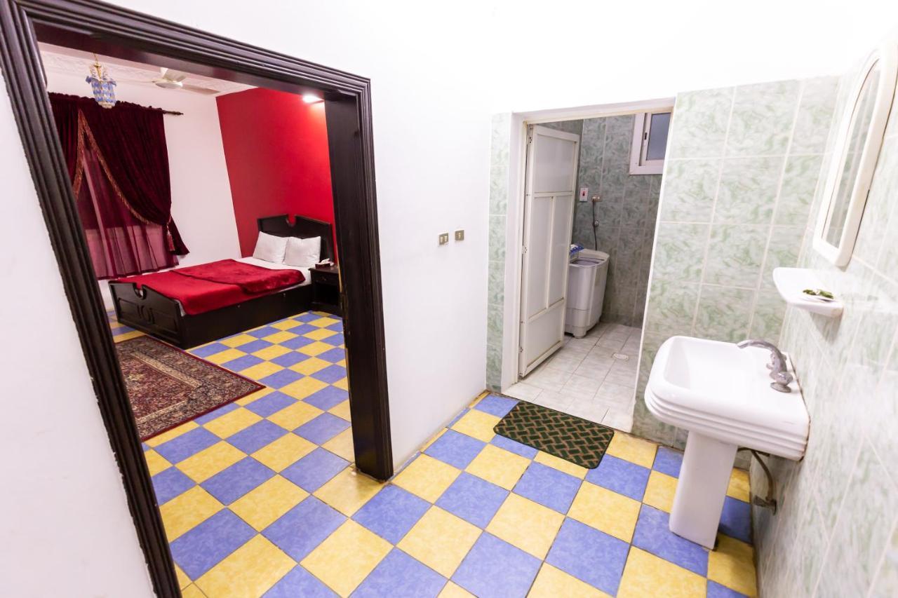 Al Eairy Furnished Apartments - Al Bahah 3 Екстер'єр фото