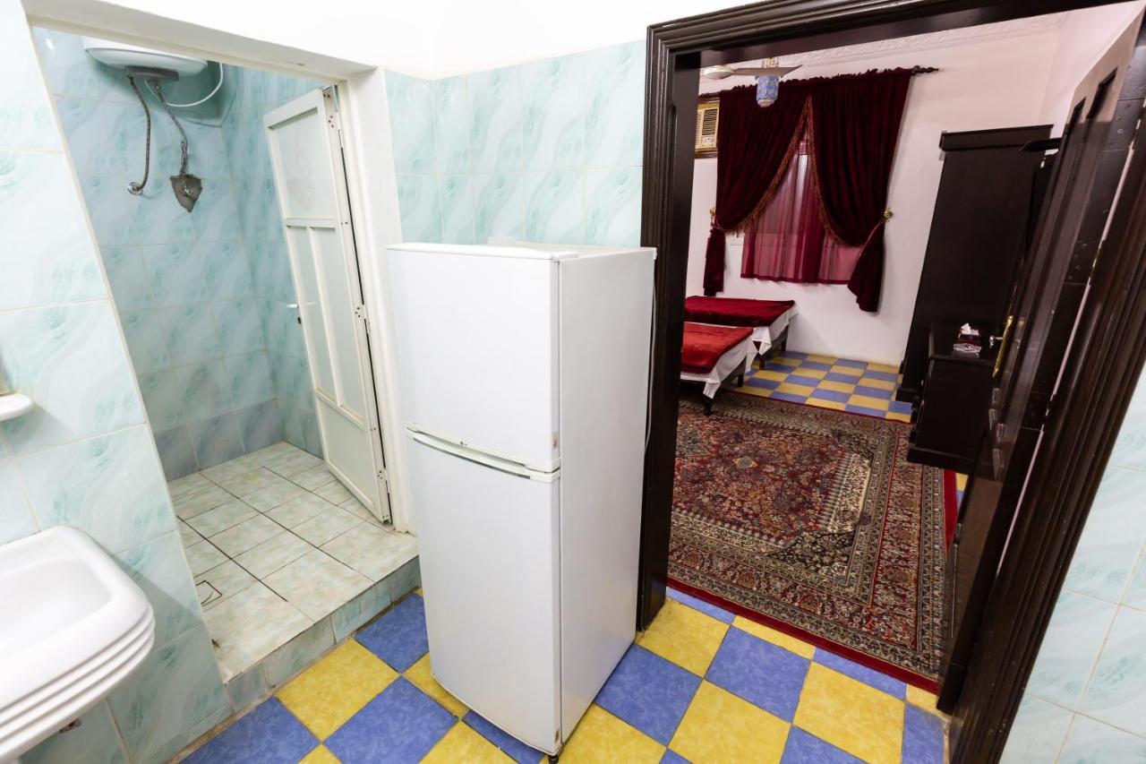 Al Eairy Furnished Apartments - Al Bahah 3 Екстер'єр фото