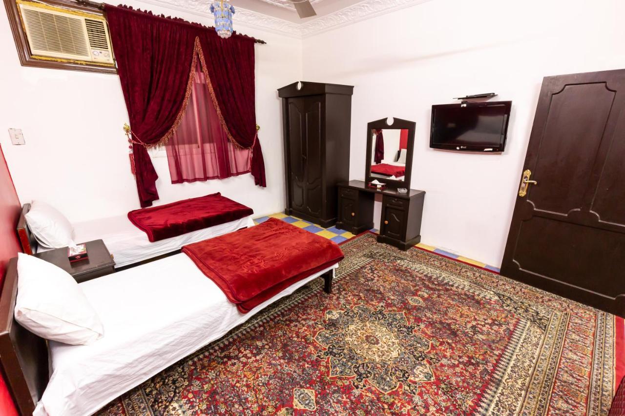 Al Eairy Furnished Apartments - Al Bahah 3 Екстер'єр фото