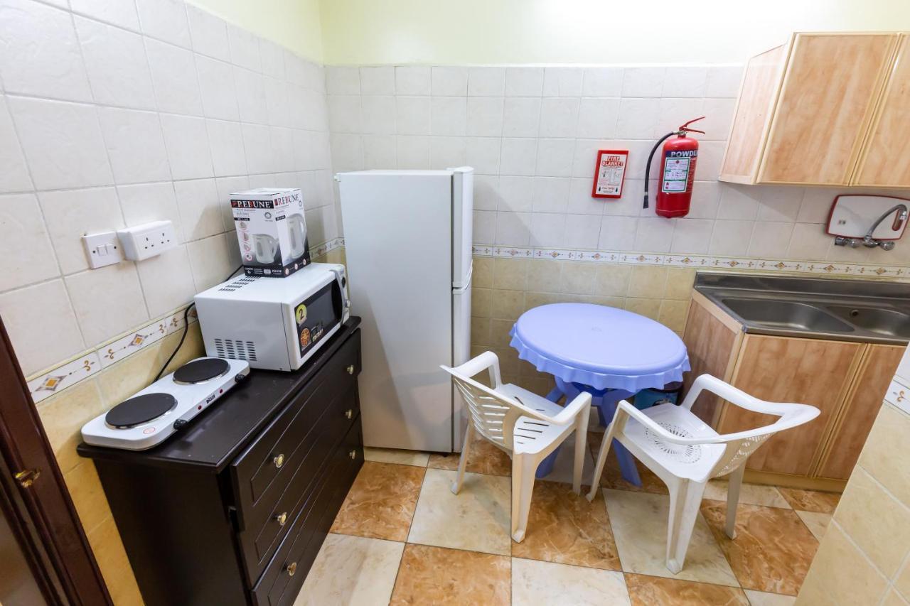 Al Eairy Furnished Apartments - Al Bahah 3 Екстер'єр фото