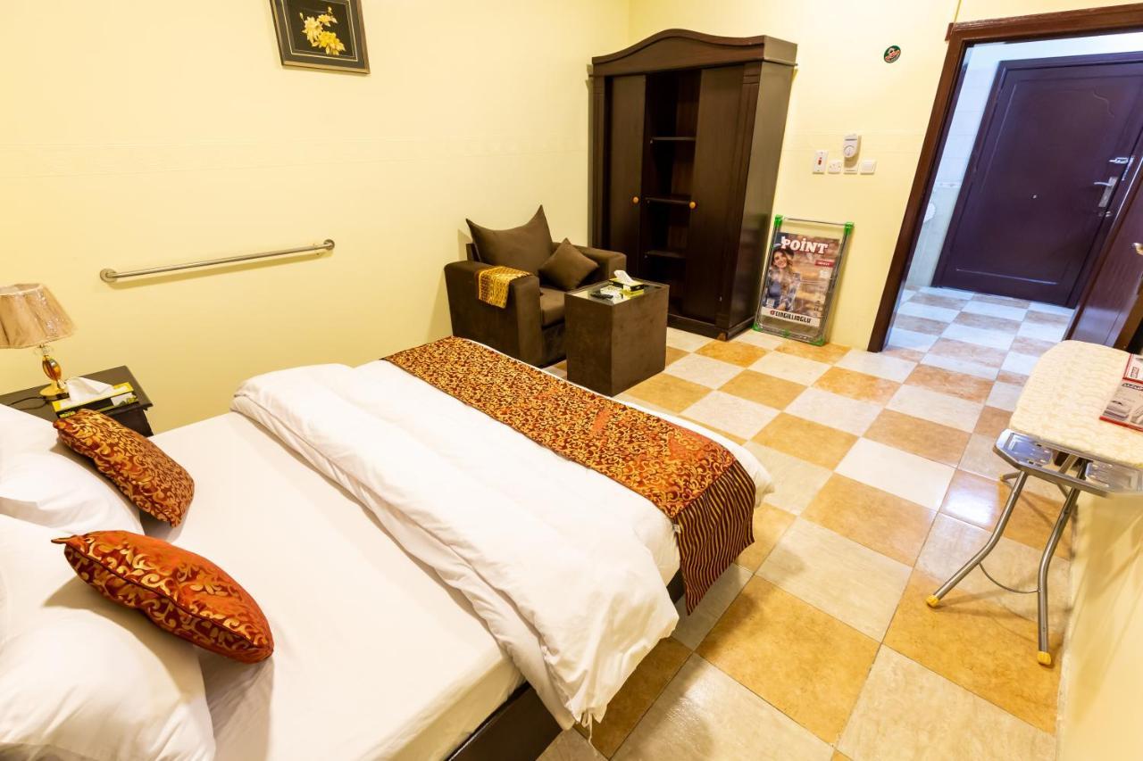 Al Eairy Furnished Apartments - Al Bahah 3 Екстер'єр фото
